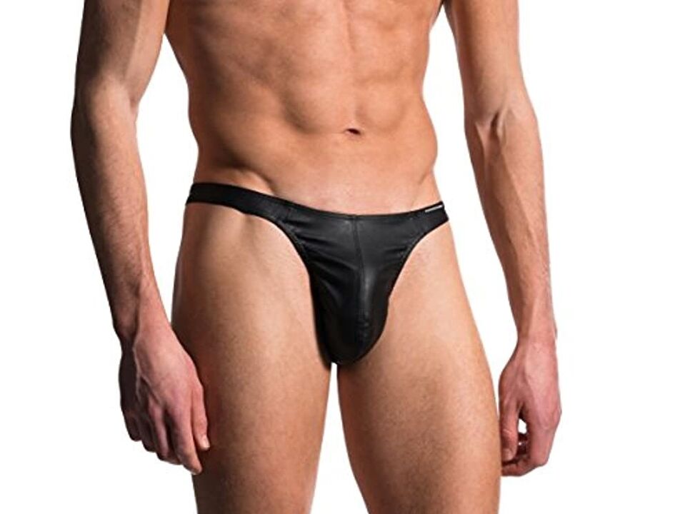 mężczyzna z powiększonym penisem